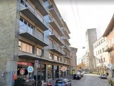Foto Locale commerciale in Via verdi, Bergamo Centro di 30 m² con 6 locali