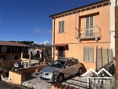 Foto Case semi ndipendenti in Via Neghelli, Stimigliano Centro di 127 m²