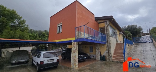 Foto Villa unifamiliare in Zona Sala Panorama, Alcamo Centro di 180 m²