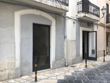 Foto Negozio in Via Tarantini 44, Brindisi Centro Storico di 103 m²