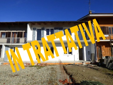 Foto Villa a schiera in Via Pinerolo 163, Cavour di 165 m² con 5 locali