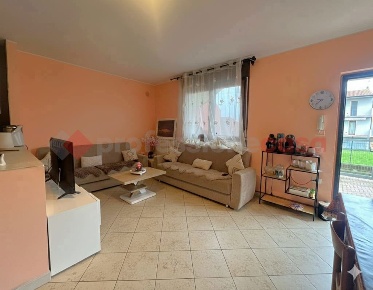 Foto Appartamento a Albaredo d'Adige Presina di 80 m² con 3 locali