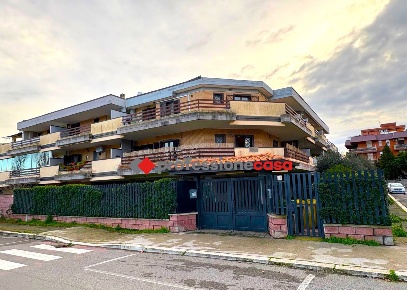 Foto Appartamento in Carlo Alberto dalla Chiesa, Pomezia di 80 m²