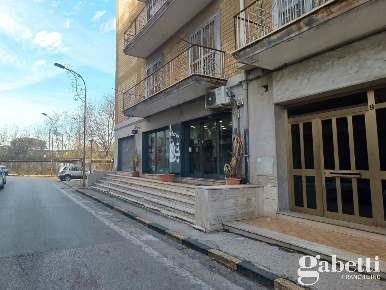 Foto Negozio in Via OLOF PALME 00, Pomigliano d'Arco Centro di 55 m²