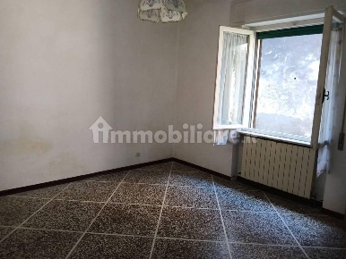 Foto Appartamento a Pisa San Francesco di 96 m² con 5 locali in vendita