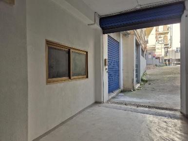 Foto Magazzino a Palermo Libertà - Villabianca di 300 m² con 10 locali