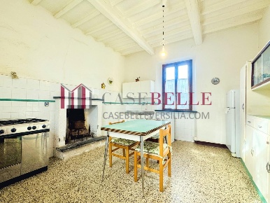 Foto Villa bifamiliare a Camaiore Capezzano Pianore di 110 m² con 4 locali