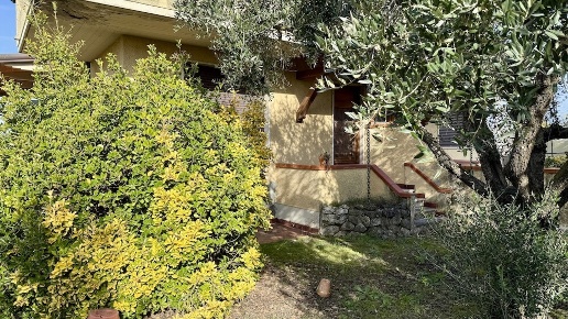 casa indipendente in vendita a Camaiore in zona Capezzano Pianore