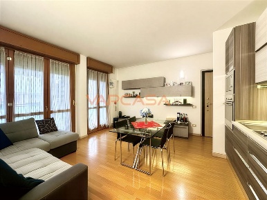 Foto Appartamento in VIALE MONTECATINI, Romano di Lombardia Centro di 46 m²