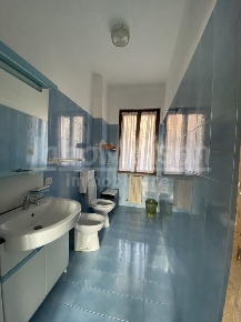 Foto Attività commerciale a Gavirate Centro di 125 m² con 1 locali