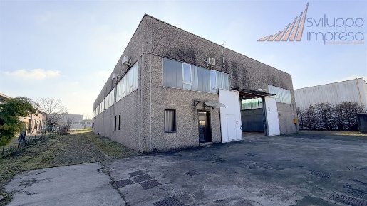 Foto Capannone industriale a Bellusco di 1245 m² in affitto