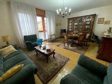 Foto Appartamento in via Trieste, Padova Stazione di 155 m² con 5 locali