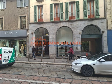 Foto Negozio in Corso di Porta Romana, Milano Quadronno - Crocetta di 40 m²