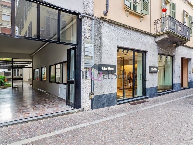 Foto Ufficio in Via Camillo Benso conte di cavour, Lecco Centro di 75 m²