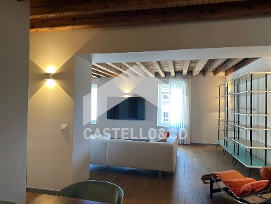 Foto Attico in PIAZZA MALVEZZI, Desenzano del Garda Centro Storico