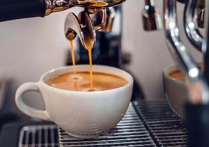 Foto Attività commerciale a Cassano d'Adda di 96 m² con 1 locali in vendita