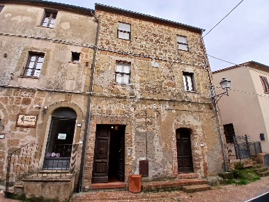 Foto Appartamento in Via Del Pretorio 9, Sorano Sovana di 200 m² in vendita