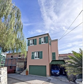 Foto Appartamento in Località Crova 6, Moneglia di 158 m² con 5 locali