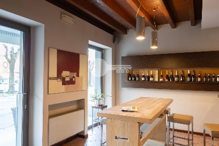 Foto Bar in Via Manzoni 66, Leno Castelletto di 160 m² in vendita