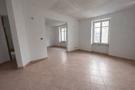 Foto Appartamento in Via Ginestrato 9, Genova Quezzi di 100 m² con 6 locali