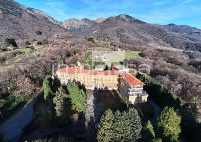 Foto Hotel in Via Boschi 25, Pieve del Grappa di 6933 m² in vendita