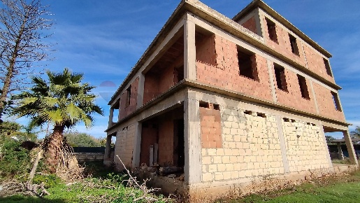 Foto Appartamento a Avola Cicirata di 750 m² con 20 locali in vendita