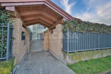 Foto Appartamento in Via Oriana Fallaci 14, Cornate d'Adda di 133 m²