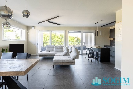 Foto Appartamento in via Toscana 38, Biassono Centro di 145 m² con 4 locali