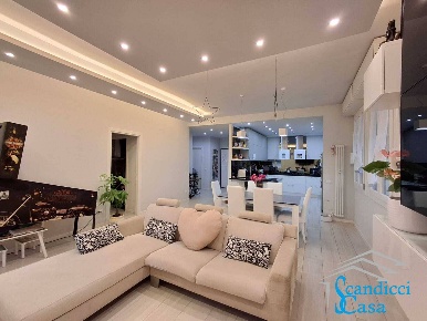 Foto Appartamento in Via Vincenzo Monti 30, Scandicci Centro di 144 m²