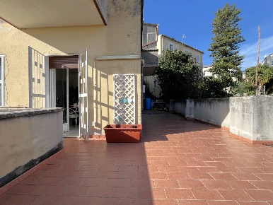 Foto Appartamento in via Sensales, Catanzaro Centro Storico di 155 m²