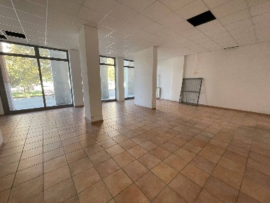 Foto Locale commerciale in Via Val Della Torre 41/7, Torino Lucento