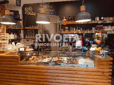 Foto Attività commerciale in Viale Giuseppe Mazzini, Roma di 60 m²