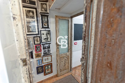 Foto Appartamento in Via Aurelio Saffi, Viterbo di 135 m² con 5 locali