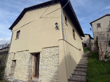 Foto Case semi ndipendenti in Cascia-Onelli, Cascia Onelli di 110 m²