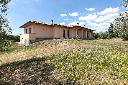 Foto Villa unifamiliare in Strada Teverina, Viterbo Teverina di 190 m²