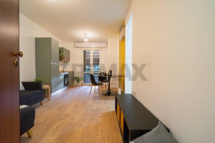 Foto Appartamento in Via Franco Russoli 9, Milano Famagosta di 47 m²