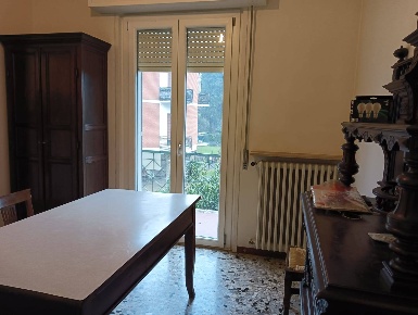 Foto Appartamento in Via Osacca 4, Fidenza Centro di 118 m² con 5 locali