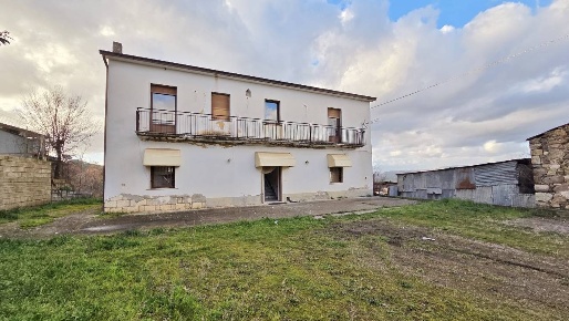 Foto Casa indipendente in Contrada Aia Del Gallo, Sturno di 110 m²