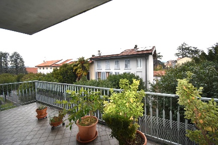 Foto Appartamento in Via Nazario Sauro 15, Bernareggio Centro di 111 m²