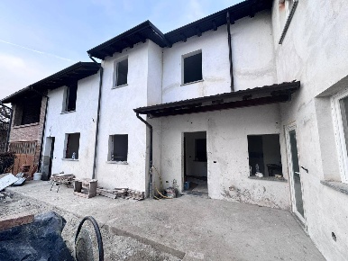 Foto Appartamento a Torrazza Coste Centro di 80 m² con 3 locali in affitto