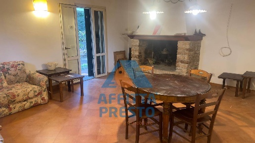 Foto Case indipendenti a San Miniato di 175 m² con 5 locali in affitto