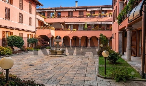 Foto Appartamento in VIA CAVOUR 15, Gavirate Centro di 65 m² con 2 locali