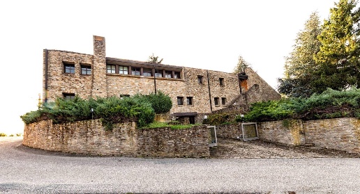 Foto Villa unifamiliare in Località Casaroni 13, Santo Stefano Belbo