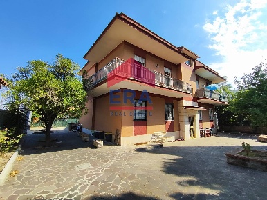 Foto Appartamento in Via Gabriele Malagrida 15, Roma Acilia di 60 m²