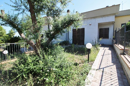 Foto Villa a schiera in Via Panoramica, San Benedetto del Tronto di 230 m²