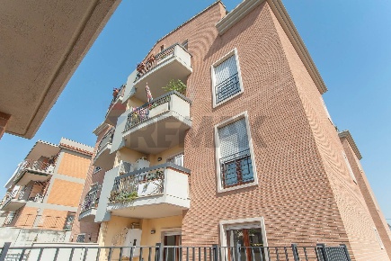 Foto Appartamento in Via Corato 16, Roma Borghesiana di 50 m² con 2 locali