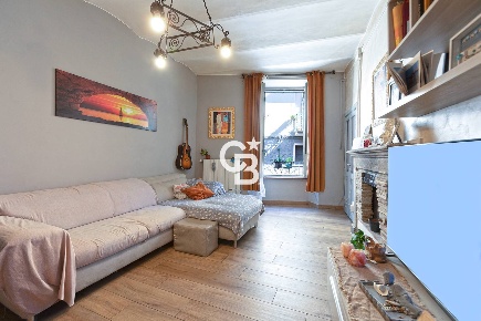 Foto Appartamento in Via Giuseppe Mazzini, Viterbo di 110 m² con 4 locali