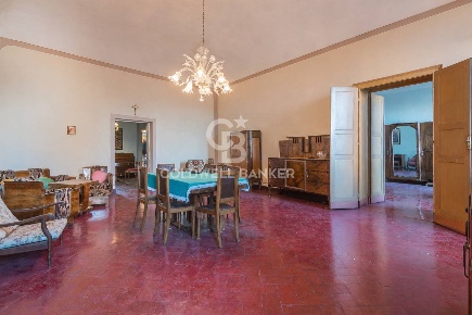Foto Appartamento in Via Roma 39, Saludecio Centro di 405 m² con 7 locali