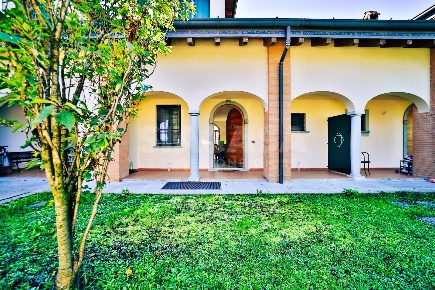 Foto Villa unifamiliare in Via Monasterolo 55, Inzago di 180 m² in affitto