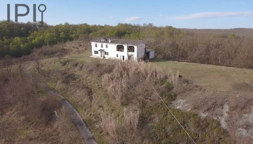 Foto Rustico in Loc Bricchetto 1, Spigno Monferrato di 300 m² con 8 locali